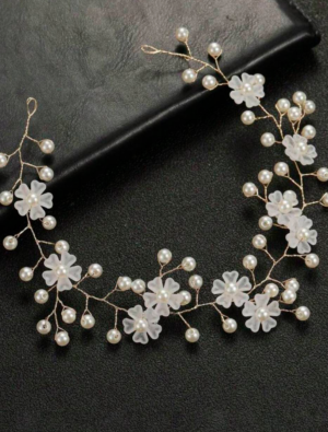 tocado white flowers